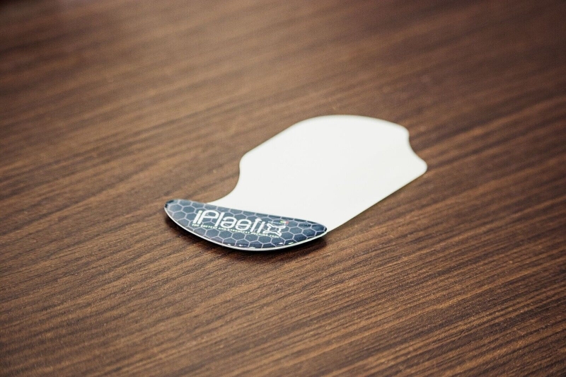 Picture of iplastix herramienta de apertura con pegamento tarjeta